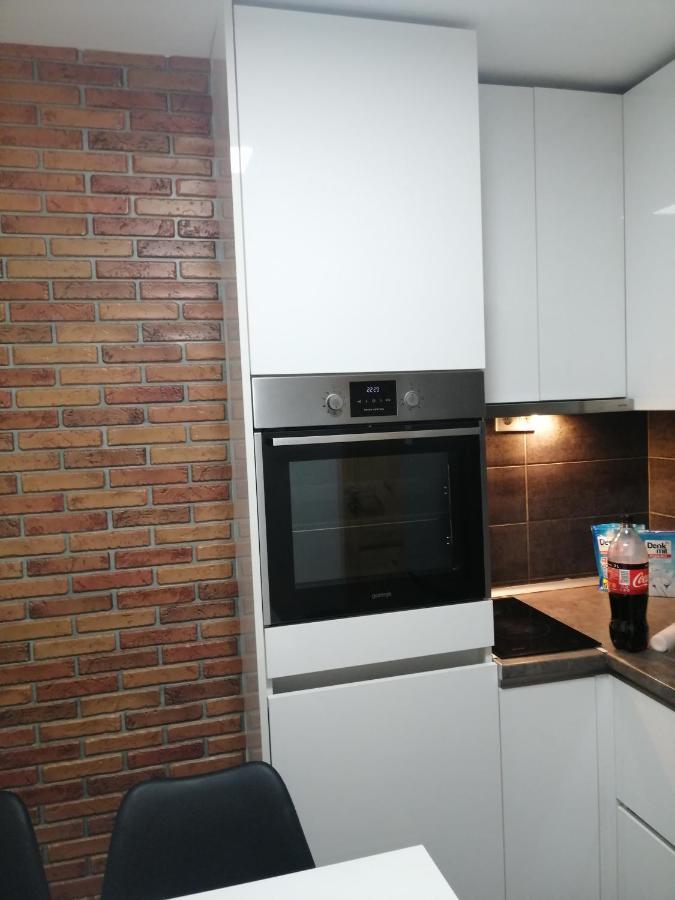 Small Modern Apartment With Parking Place Saraievo Exterior foto